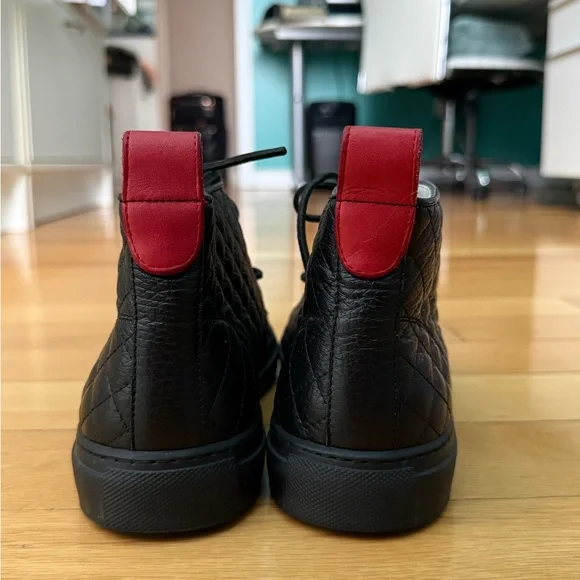 Del Toro black quilted leather chukka sneakers
